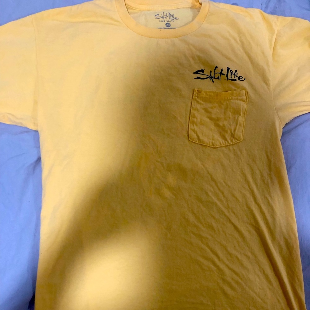 Salt Life shirt; yellow; Large